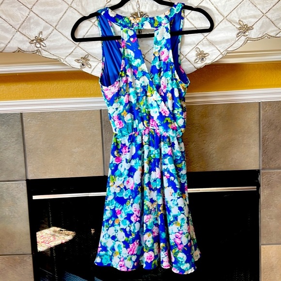 Lush girls dress - Picture 3 of 7